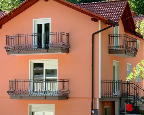 Balcony Railings