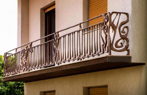 Balcony Railings