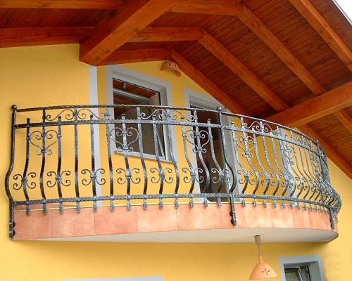 Steel balcony railing