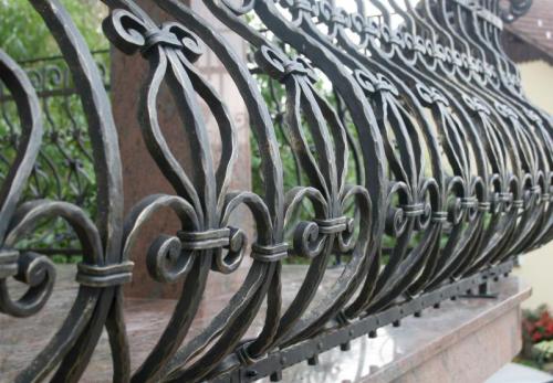 Balcony railing