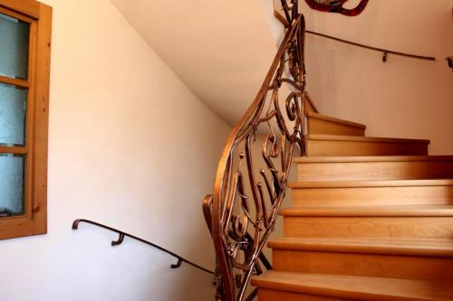 Custom Stairway Railings