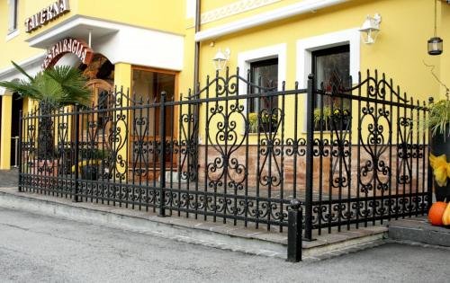 Forged Garden Iron Railings